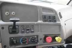 2007sterlinglt9500moffetttruck_stk0375 (33)