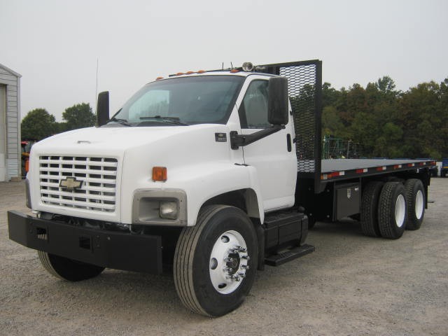 2003 Chevrolet C8500 Flatbed Truck