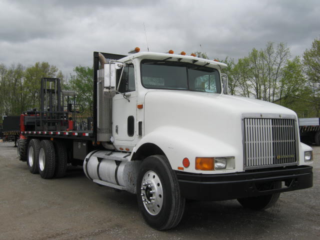 1993 International 9400 Flatbed Moffett Truck For Sale