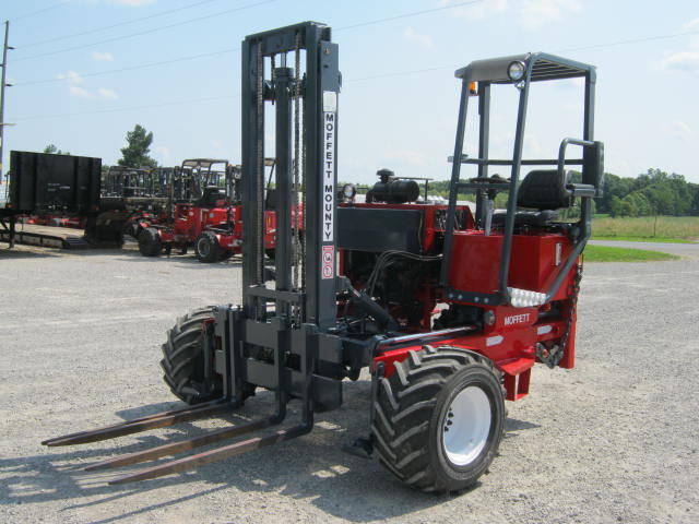 2004 Moffett M5000 Operational Guarantee And 1 Month Engine Warranty