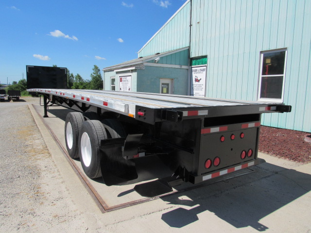 2005 Fontaine 48' X 102" Aluminum/Steel Combo Flatbed Moffett Forklift Trailer For Sale