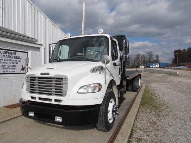 2017 Freightliner Flatbed Moffett Truck With Automatic Transmission For Sale